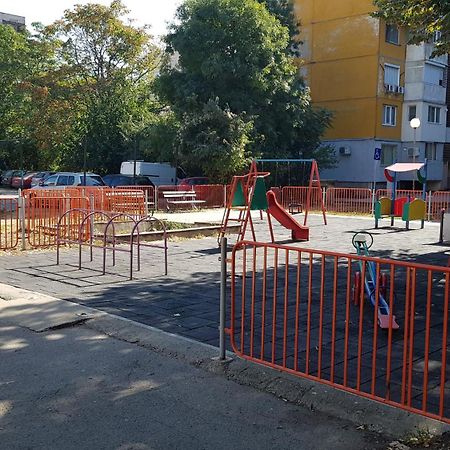 Апартамент За Гости Ива Ruse Eksteriør bilde
